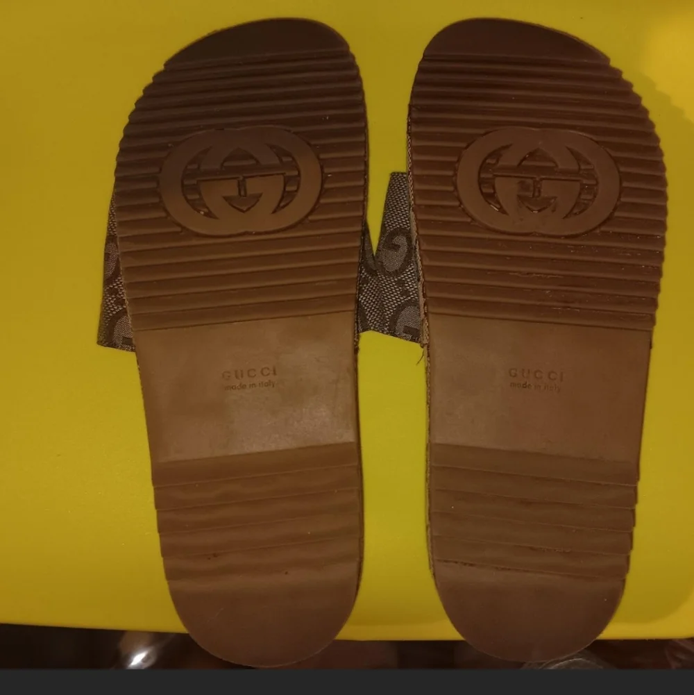 Gucci "Brown" Wedges with Logo Pattern - Picture 6 of 6